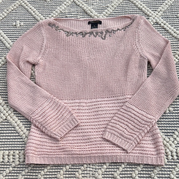 😍❤️❤️BCBGMaxAzria Light Pink Sweater with Gray Details❤️❤️ - Picture 1 of 3